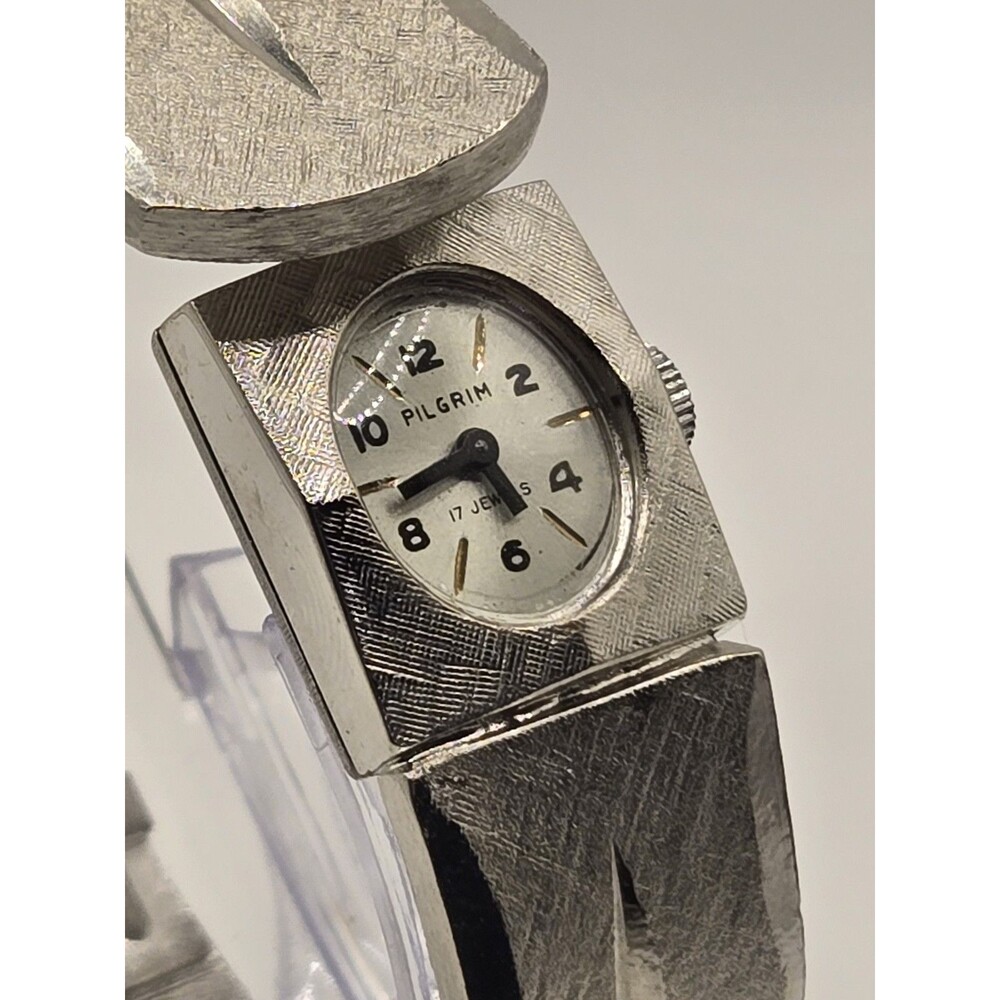 Vintage 17 Jewels Pilgrim Bracelet Peek A Boo Mechanical Watch. Running Great!